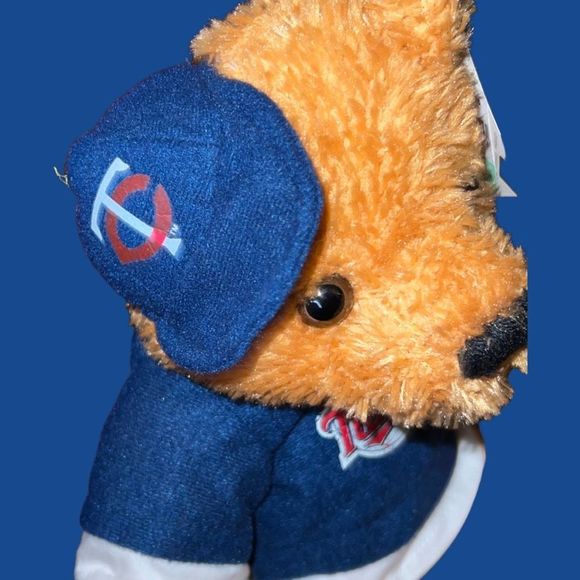 NWT Good Stuff MN Twins Bear With Wood Bat - Picture 3 of 5